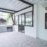 Reddoorz Plus Near Itc Cempaka Mas 2